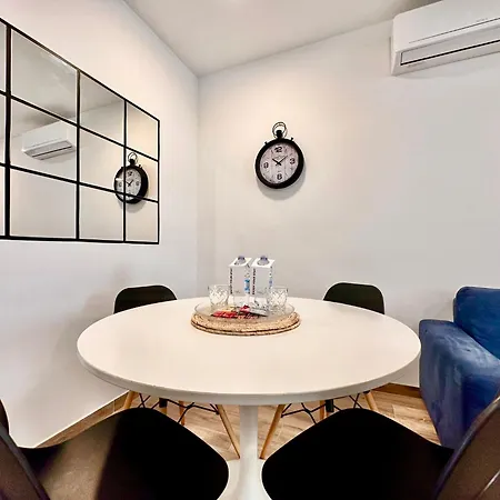 Charming Retreat Off The Sea Front Gzira