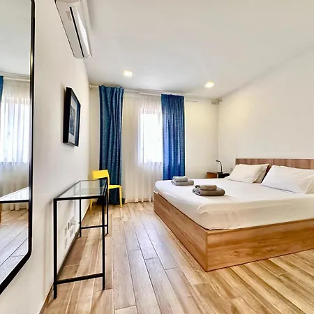 Daire Charming Retreat Off The Sea Front