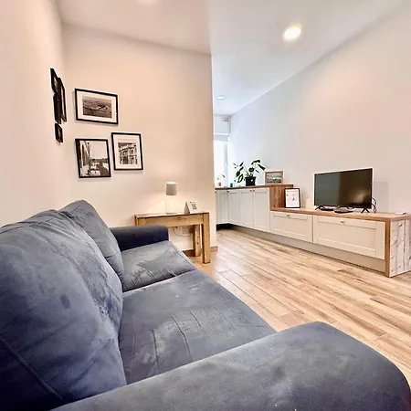 公寓 Charming Retreat Off The Sea Front