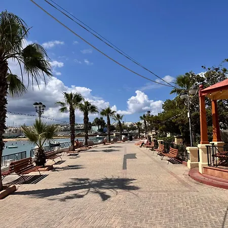 Charming Retreat Off The Sea Front Gzira