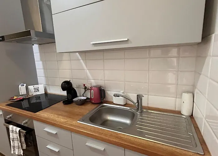 Charming Retreat Off The Sea Front Gżira