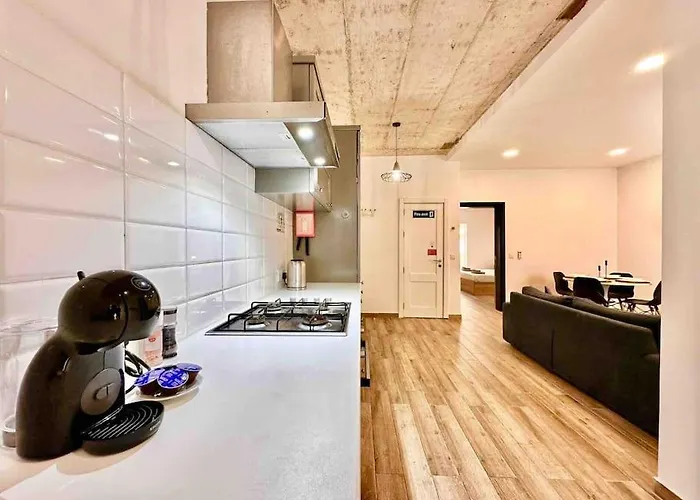 Apartman Charming Retreat Off The Sea Front