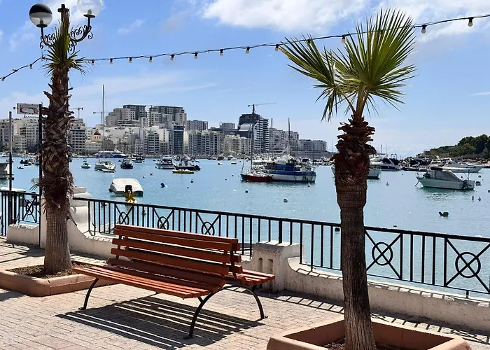 Charming Retreat Off The Sea Front Apartman Gżira